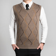 Load image into Gallery viewer, New Spring &amp; Autumn 2016 Mens Fashion Plaid Sleeveless Sweater V-Neck Cashmere Knit Vest