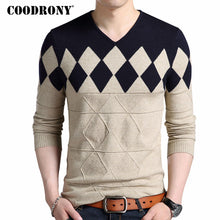 Load image into Gallery viewer, COODRONY Cashmere Wool Sweater Men 2018 Autumn Winter Slim Fit Pullovers Men Argyle Pattern V-Neck Pull Homme Christmas Sweaters