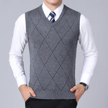 Load image into Gallery viewer, 2019 New Fashion Brand Sweater For Mens Pullover Vest Slim Fit Jumpers Knitwear Plaid Autumn Korean Style Casual Men Clothes